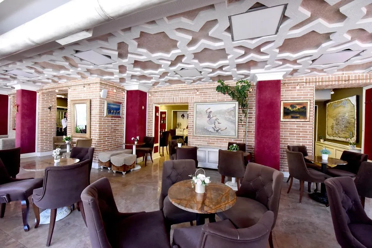 Hotel Hymeti'S Palace Pogradec